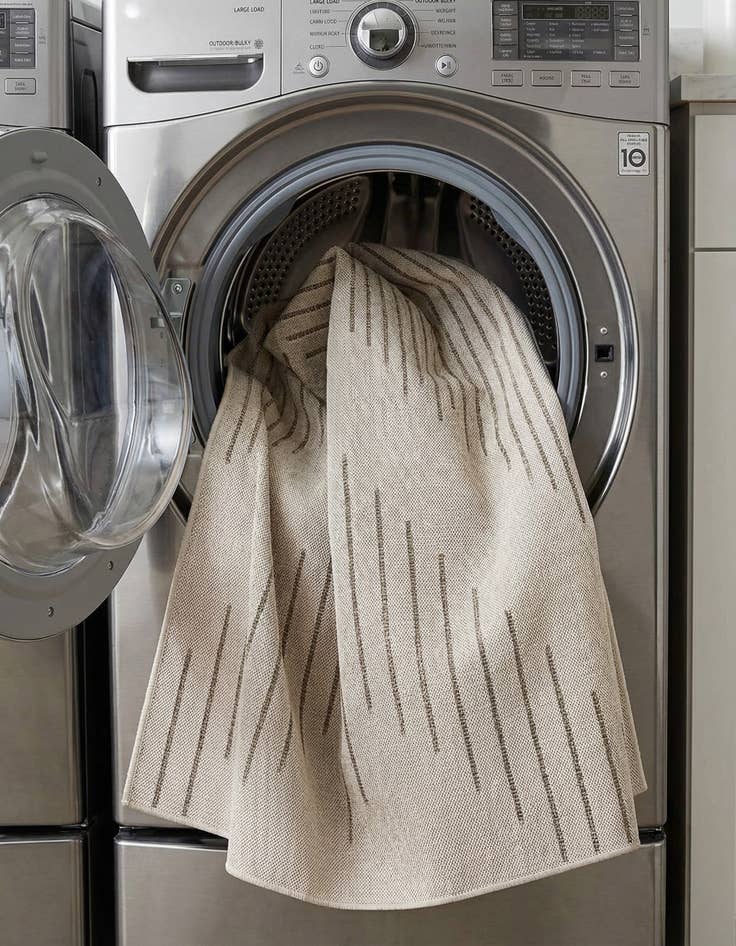 Detail image of  7' 10 x 10'  Washable Modern Indoor / Outdoor Rug