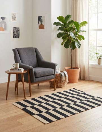 2' 7 x 3' 10 Hand Woven Kilim Modern Wool Rug