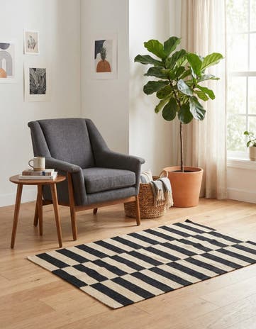 2' 7 x 3' 10 Hand Woven Kilim Modern Wool Rug
