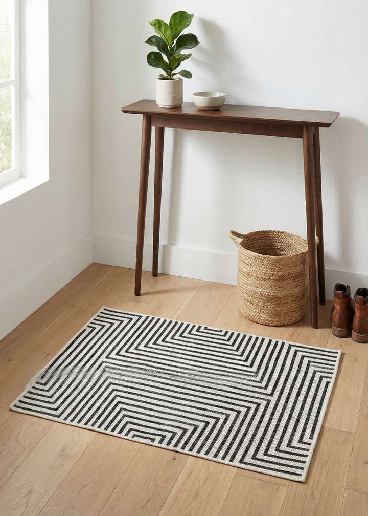 2' x 3' Easy-Clean Modern Indoor / Outdoor Rug