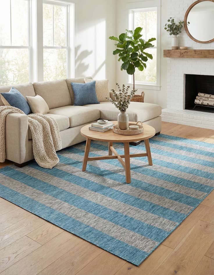 Detail image of 7' 10 x 11' Easy-Clean Ribbon Indoor / Outdoor Rug