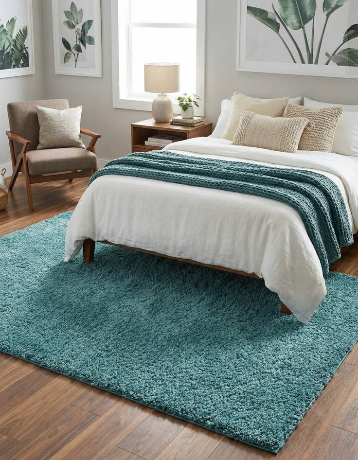 Detail image of 8' x 11' Soft Solid Shag Rug