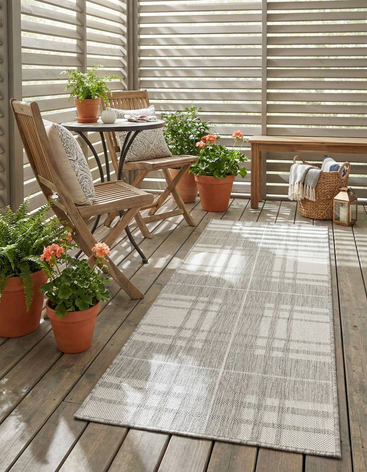 Detail image of 2' x 5' 3  Washable Checkered Indoor / Outdoor Runner Rug