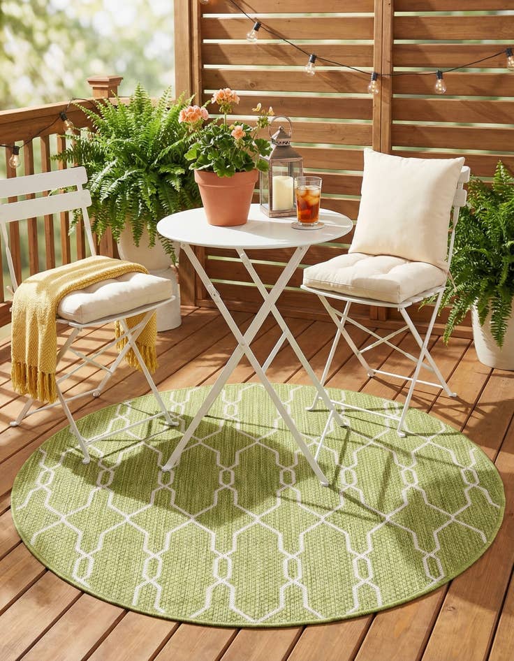 Detail image of 4' x 4'  Washable Trellis Indoor / Outdoor Round Rug
