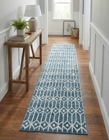 2' 7 x 16' 5 Lattice Trellis Runner Rug