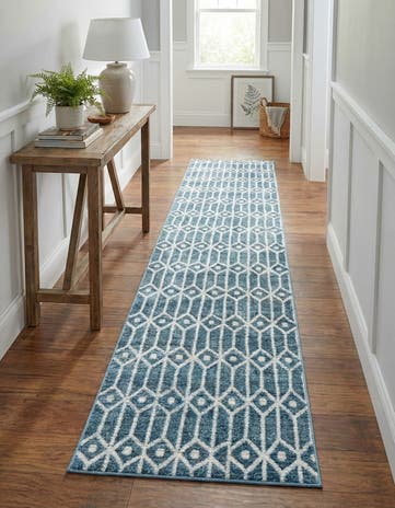 2' 7 x 16' 5 Lattice Trellis Runner Rug