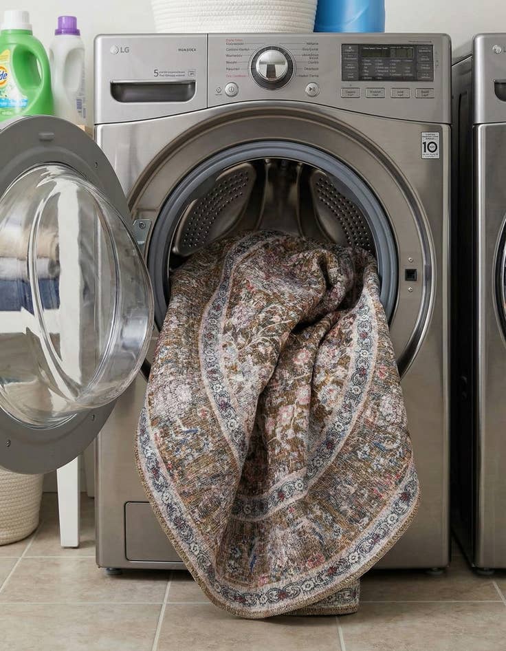 Detail image of  4' x 4' Yara Round Rug