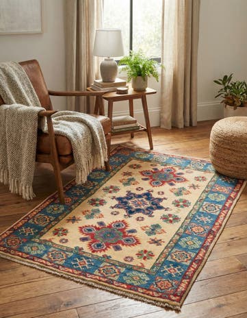 2' 9 x 4' 1 Hand Knotted Kazak Rug