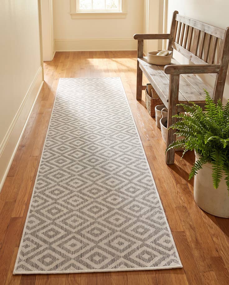 Detail image of 2' x 8' Easy-Clean Jill Zarin Costa Rica Indoor / Outdoor Runner Rug