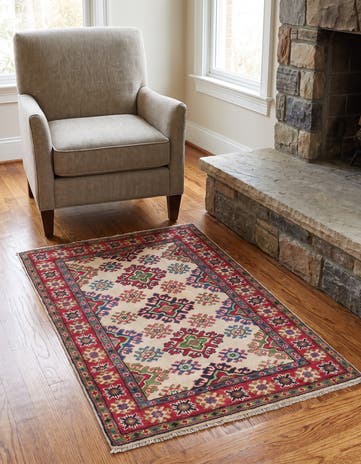 2' 6 x 4' Hand Knotted Kazak Rug