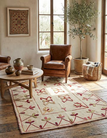 4' 1 x 5' 8 Hand Woven Kilim Suzani Wool Rug