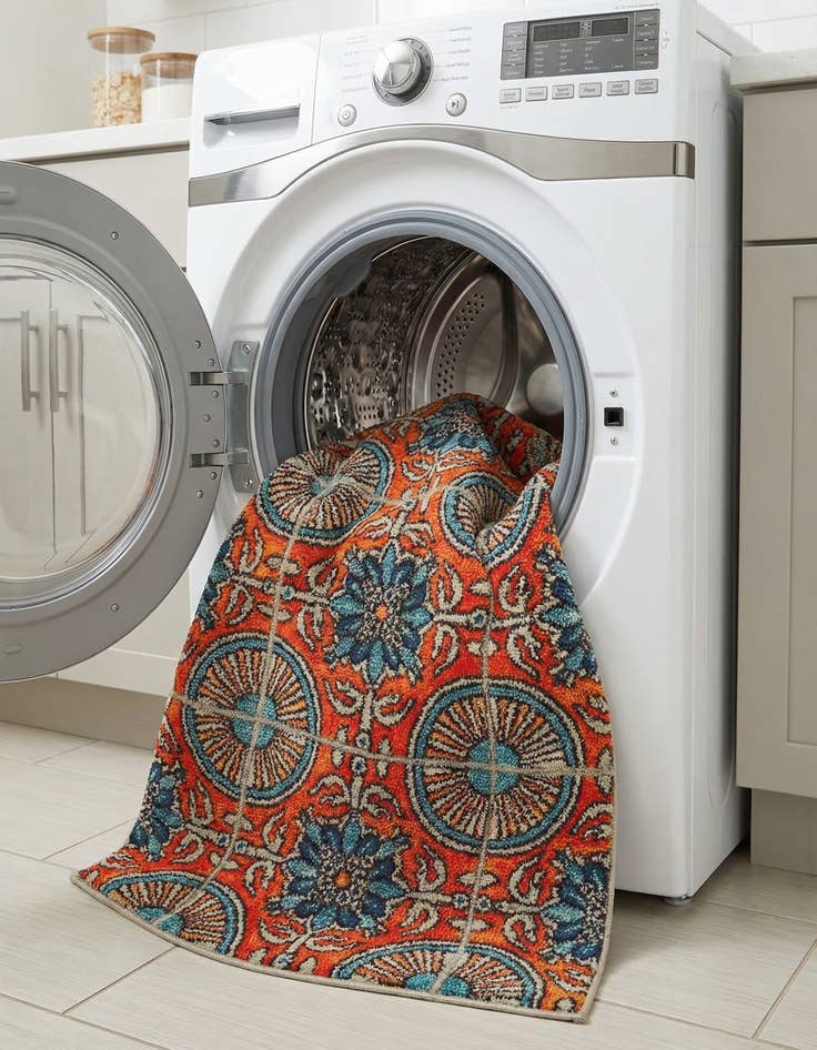 Detail image of 3' 3 x 5' 3  Washable Casablanca Rug