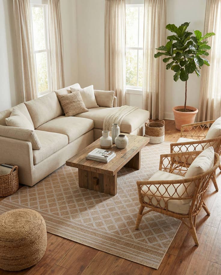 Detail image of 9' x 12' Easy-Clean Lattice Indoor / Outdoor Rug