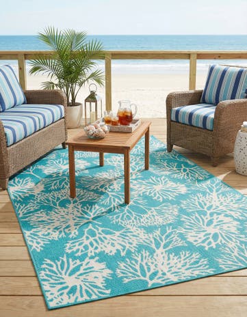 5' 3 x 8' Easy-Clean Coastal Indoor / Outdoor Rug