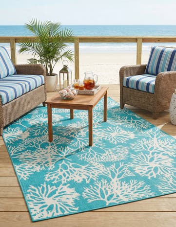5' 3 x 8' Easy-Clean Coastal Indoor / Outdoor Rug