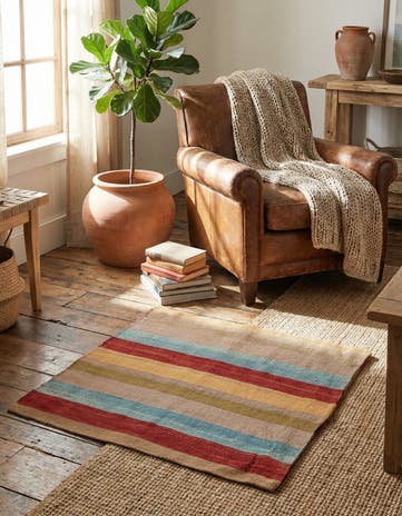2' 5 x 2' 5 Hand Woven Pillow Wool Square Rug