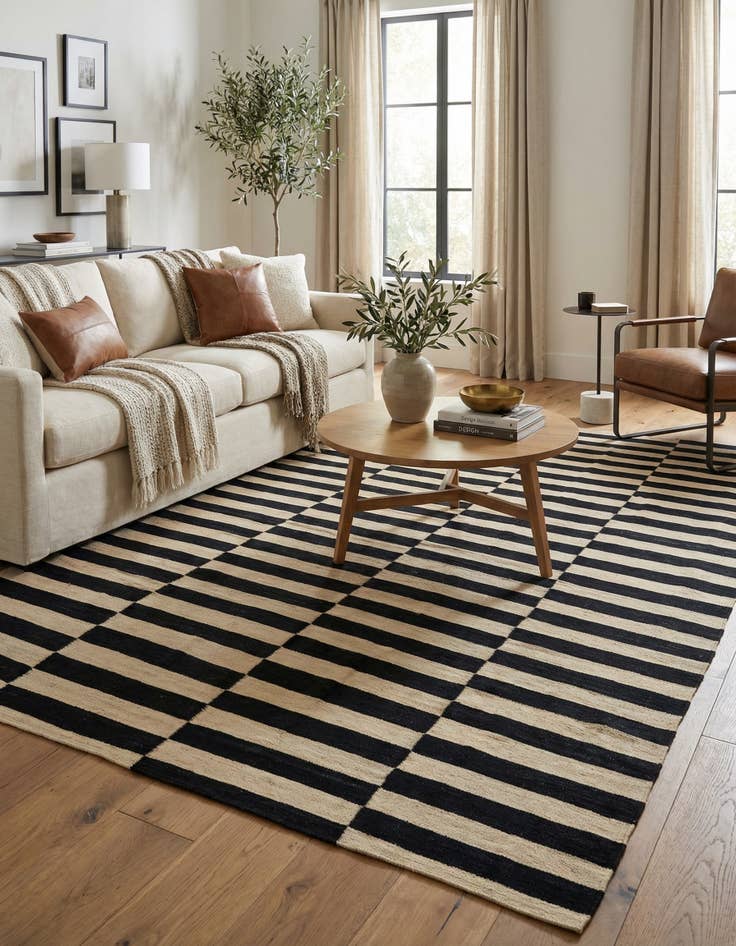 Detail image of 5' 10 x 7' 7  Hand Woven Kilim Modern Wool Rug