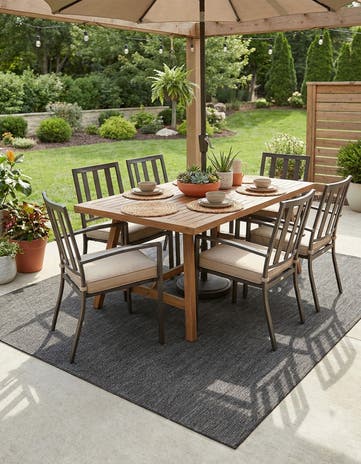 7' 10 x 11' Easy-Clean Solid Indoor / Outdoor Rug