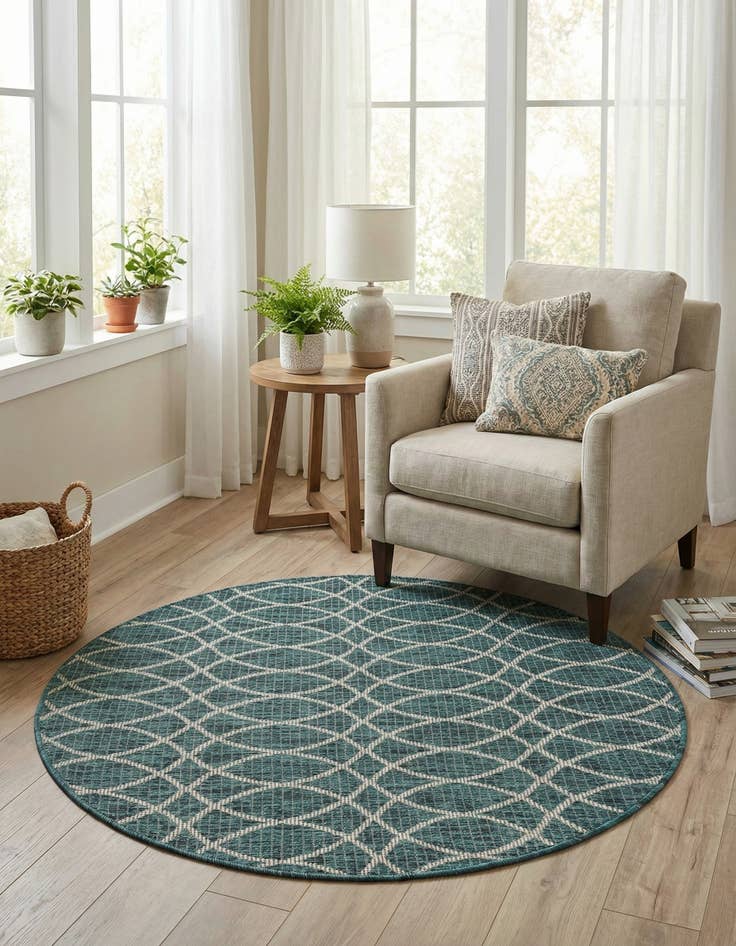 Detail image of 4' x 4'  Washable Trellis Indoor / Outdoor Round Rug