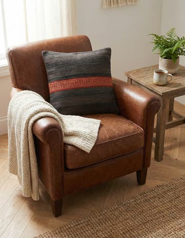 1' 6 x 1' 7 Hand Woven Pillow Wool Rug