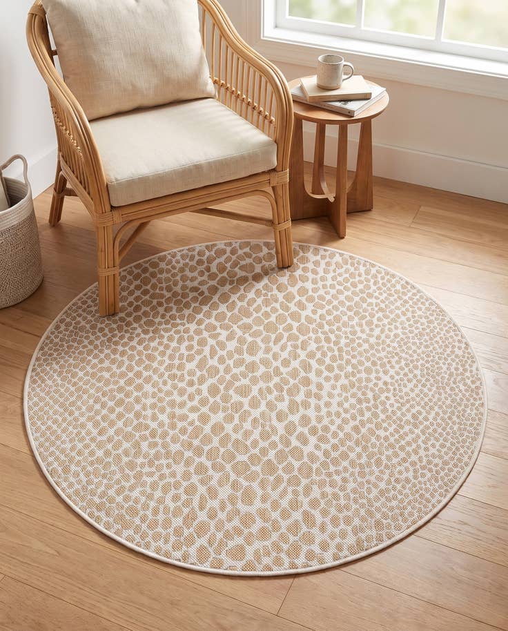 Detail image of 4' x 4' Easy-Clean Jill Zarin Cape Town Indoor / Outdoor Round Rug