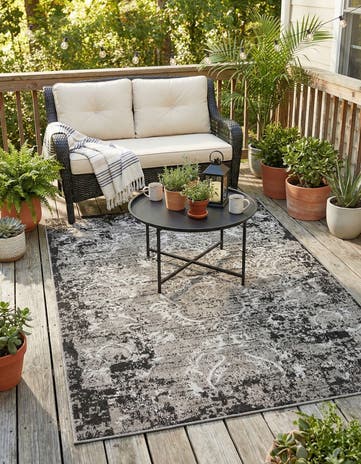 Light Gray Easy-Clean Botanical Indoor / Outdoor Rug
