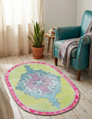 2' x 3' Washable Timeless Oval Rug