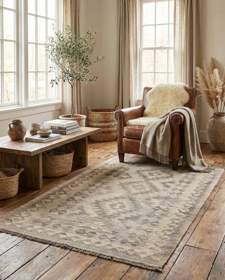 Detail image of 3' 3 x 5' 3 Hand Woven Kilim Maymana Wool Rug