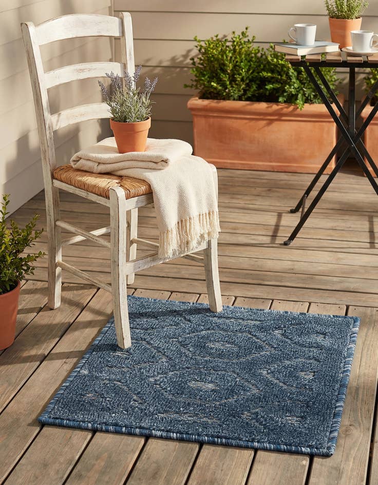 Detail image of 1' 4 x 1' 4  Washable Trellis Textured Indoor / Outdoor Sample Rug