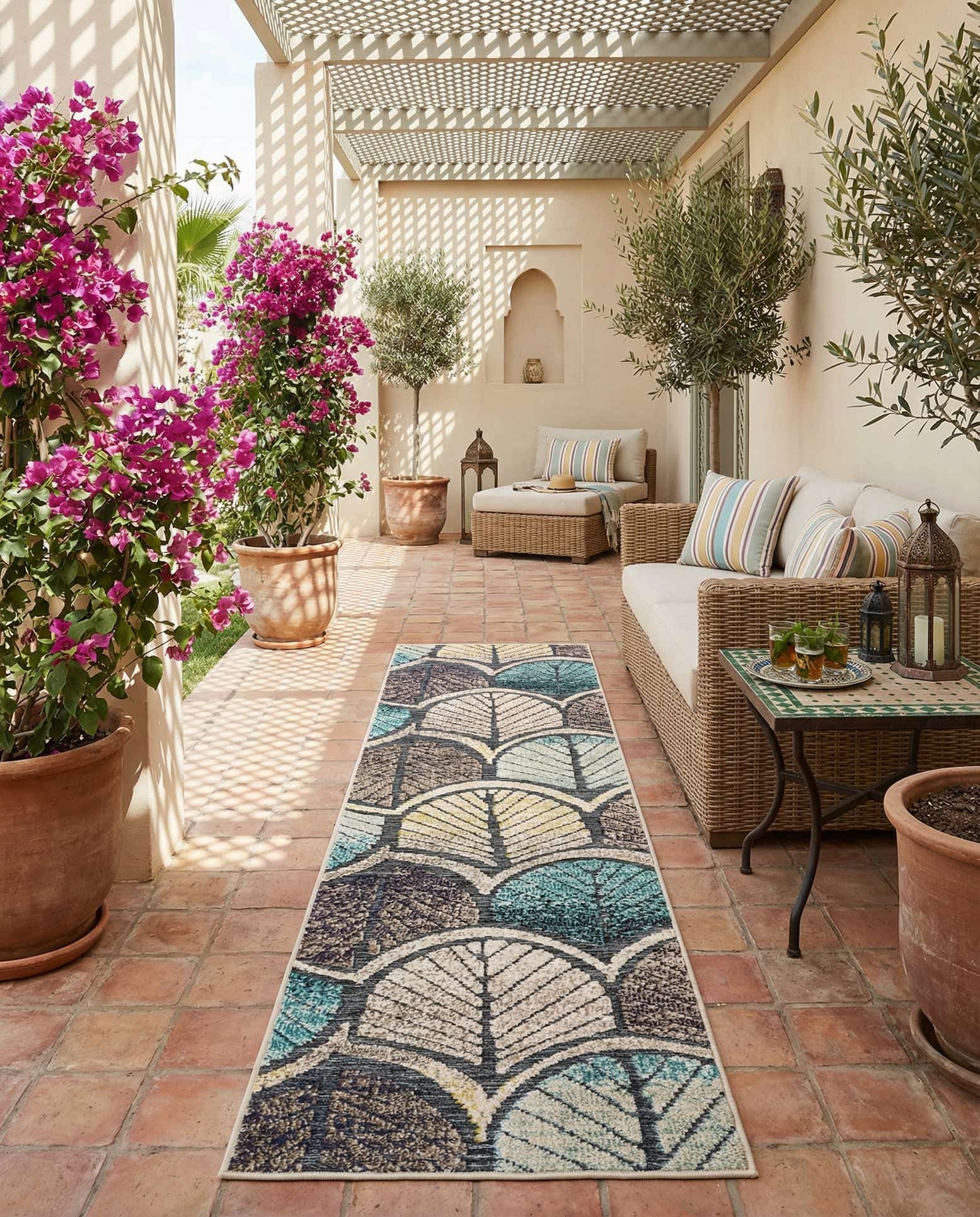 2' x 8' Easy-Clean Casablanca Indoor / Outdoor Runner Rug
