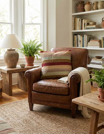 2' 5 x 2' 6 Hand Woven Pillow Wool Square Rug