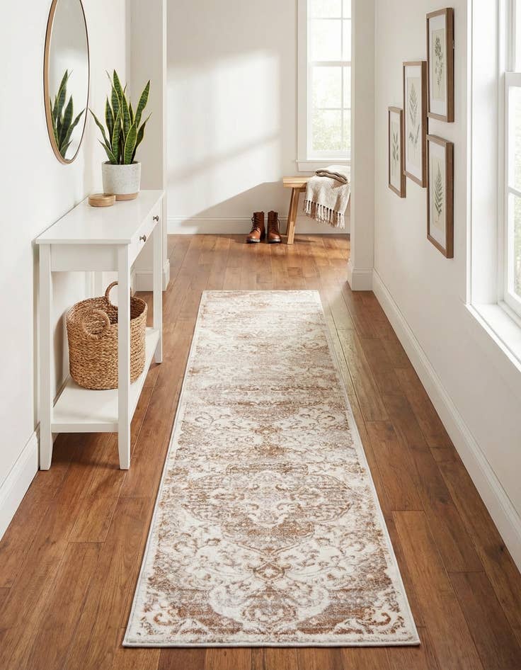 Detail image of  2' x 9' 10 Highbury Runner Rug