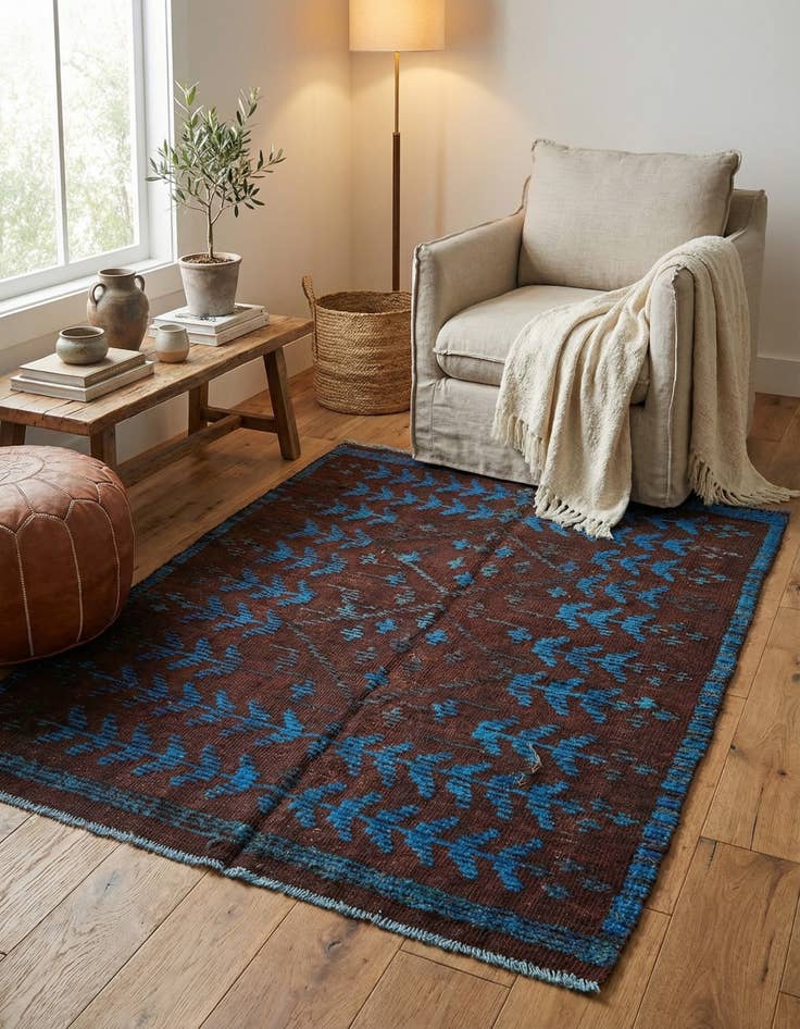 Detail image of 4' 3 x 6'  Hand Knotted Darya Wool Rug