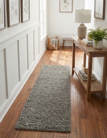 2' 7 x 10' Solid Shag Runner Rug