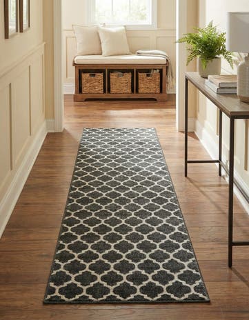 2' 7 x 10' Lattice Runner Rug