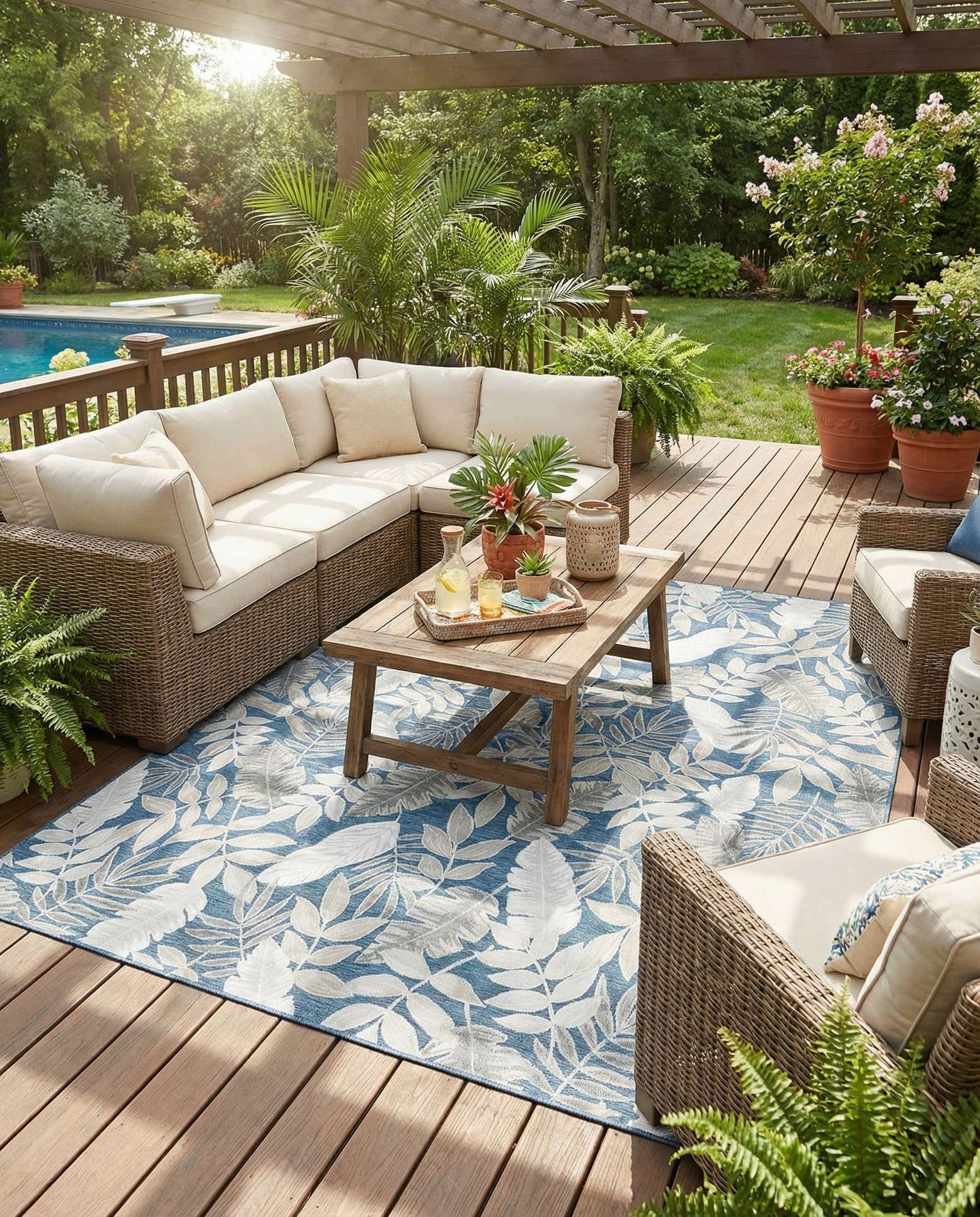 9' 9 x 12' Easy-Clean Botanical Indoor / Outdoor Rug