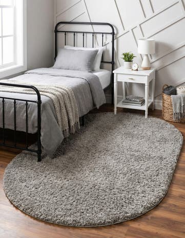 3' x 5' 3 Solid Shag Oval Rug