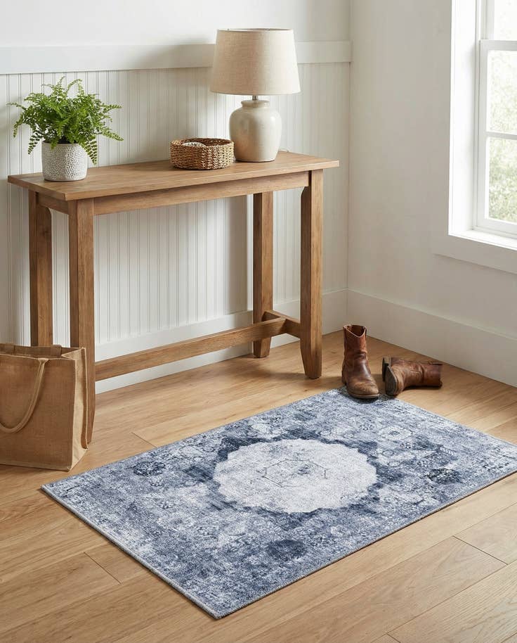 Detail image of 2' x 3' Washable Yara Rug