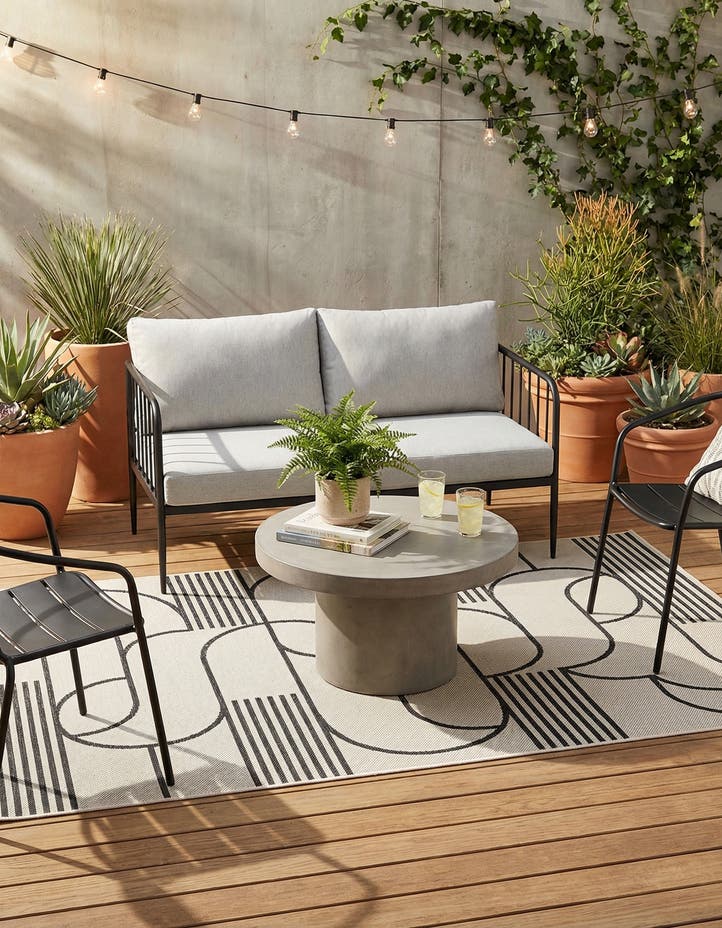 4' x 6' Easy-Clean Modern Indoor / Outdoor...