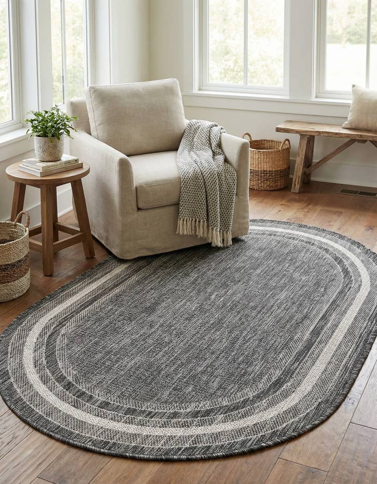 Detail image of 3' x 5' 3  Washable Border Indoor / Outdoor Oval Rug