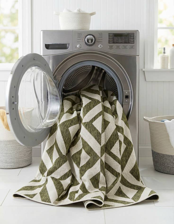 Detail image of 7' x 10'  Washable Jill Zarin Napa Indoor / Outdoor Rug