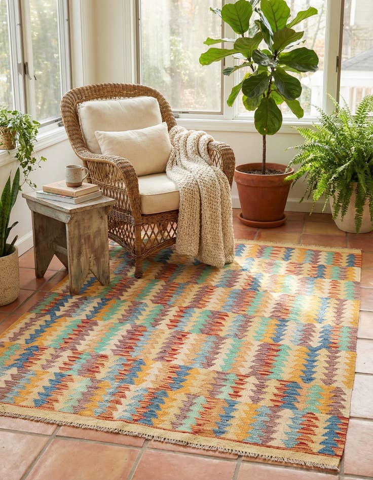 Detail image of 5' 2 x 6' 5 Hand Woven Kilim Maymana Wool Rug