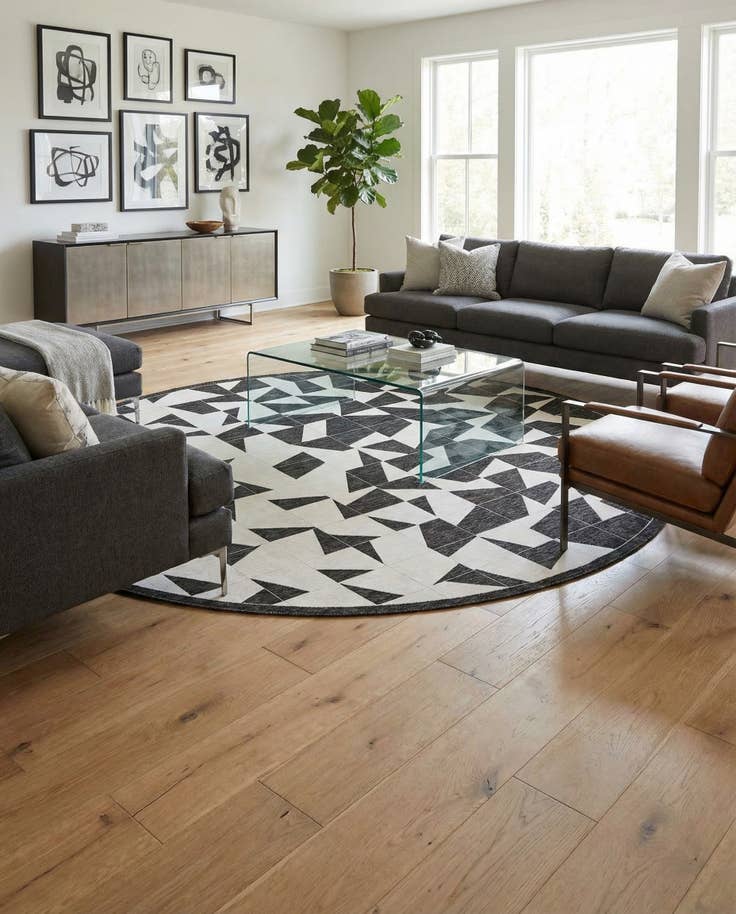 Detail image of 13' x 13' Easy-Clean Modern Indoor / Outdoor Round Rug