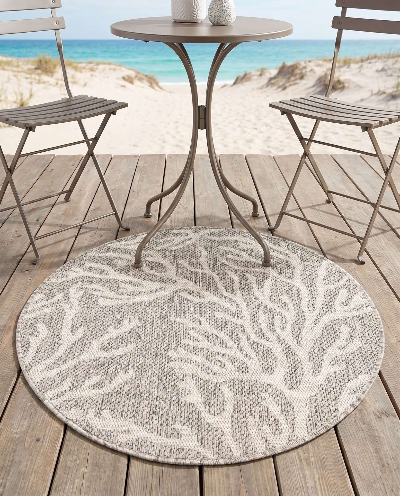 3' x 3' Easy-Clean Coastal Indoor / Outdoor Round Rug