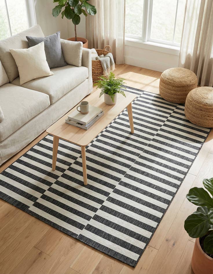 Detail image of 7' x 10'  Washable Striped Indoor / Outdoor Rug
