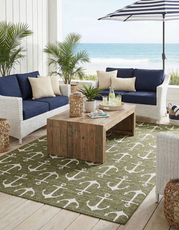 Green Easy-Clean Coastal Indoor / Outdoor Rug
