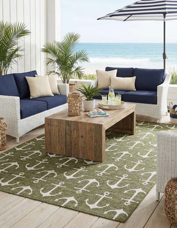 Green Easy-Clean Coastal Indoor / Outdoor Rug