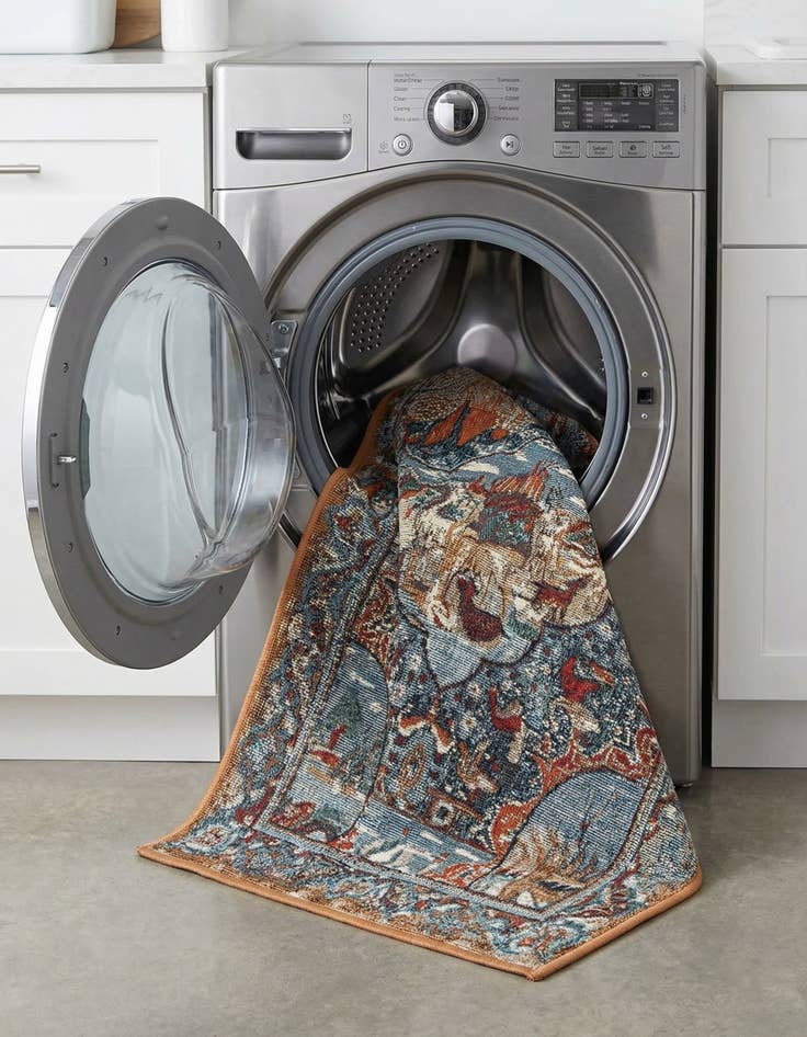 Detail image of  2' x 3'  Washable Traditional Indoor / Outdoor Rug