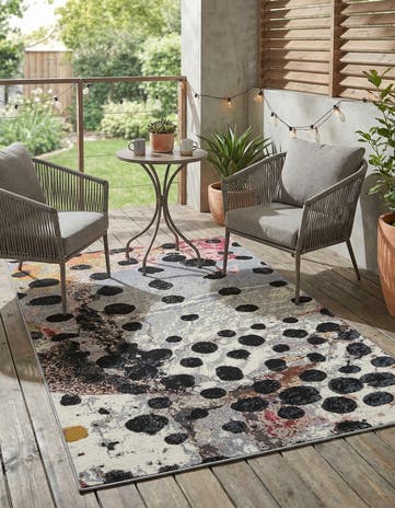 4' x 6' Easy-Clean Modern Indoor / Outdoor Rug