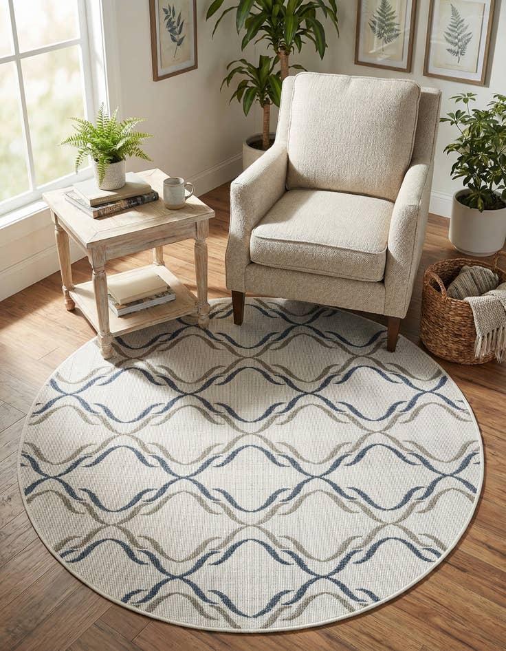 Detail image of 4' x 4'  Washable Trellis Indoor / Outdoor Round Rug